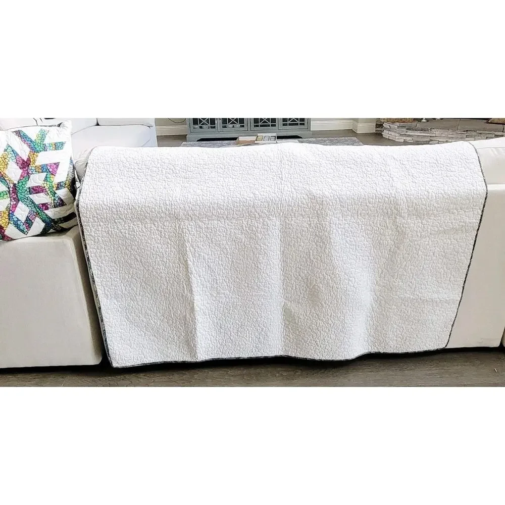 Rare Twin Size Vintage Quilt with Pillow Star design Multicolor